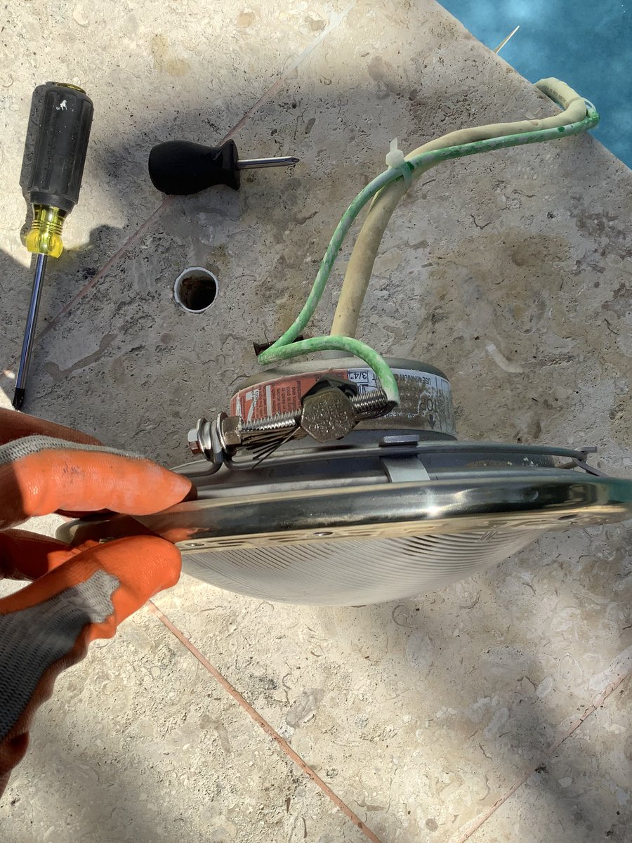 ModesteElectric's tweet image. #Pool light not working?
Give us a call! ☎️

#miamielectrician #electriciansmiami #ModesteElectric #coralgablesliving #miamidadecounty