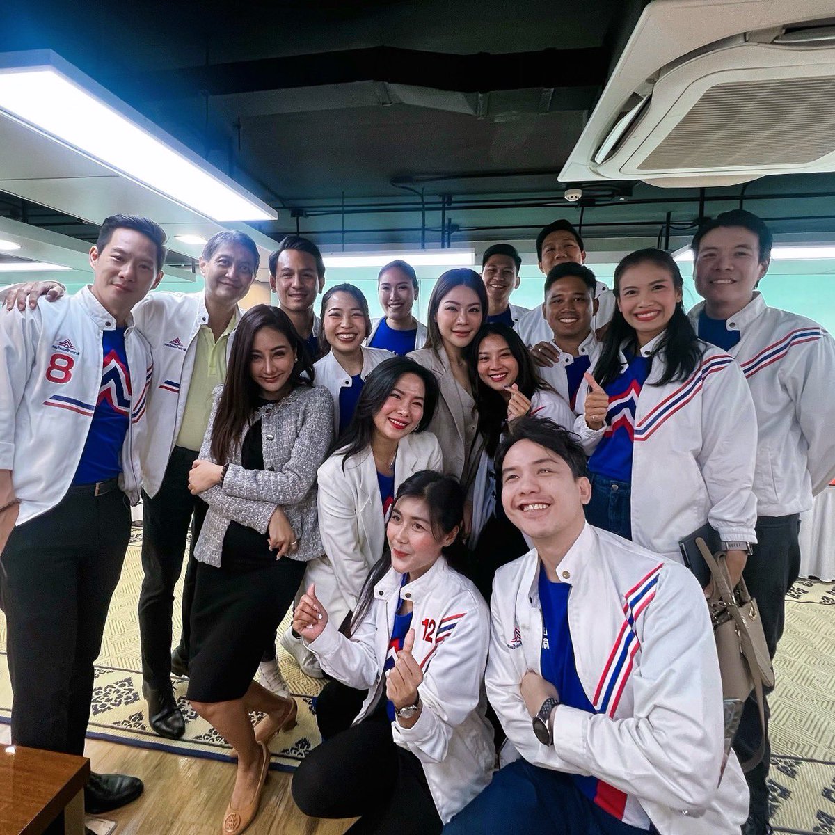 ทำบุญครบรอบ 1 ปี #พรรครวมไทยสร้างชาติ #16เขตกทม