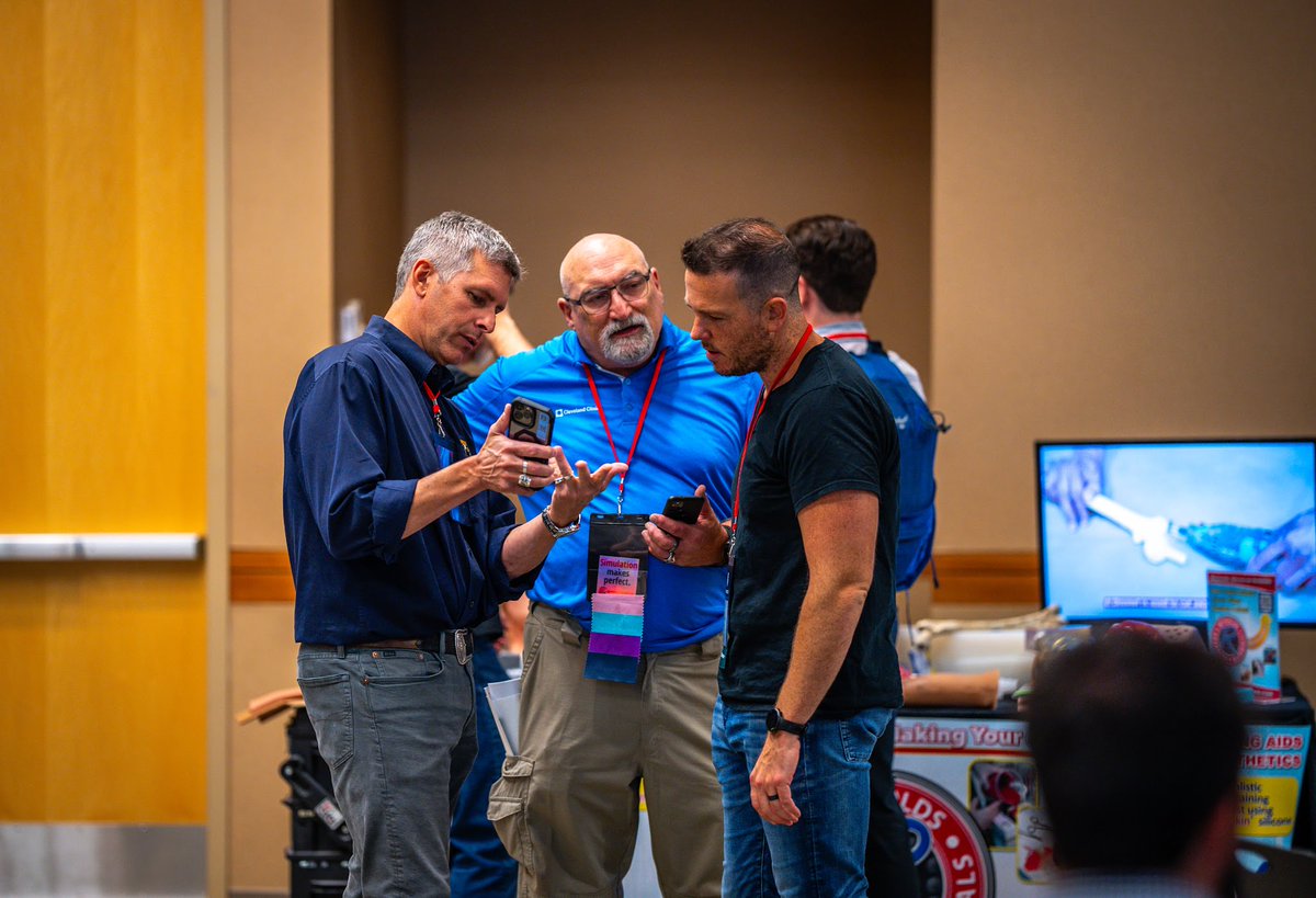 iexcelunmc's tweet photo. Hey @SimGHOSTS Have you met 5 people today? 🖐️

#SG23USA #SimGHOSTS https://t.co/PCqHGhbtBd