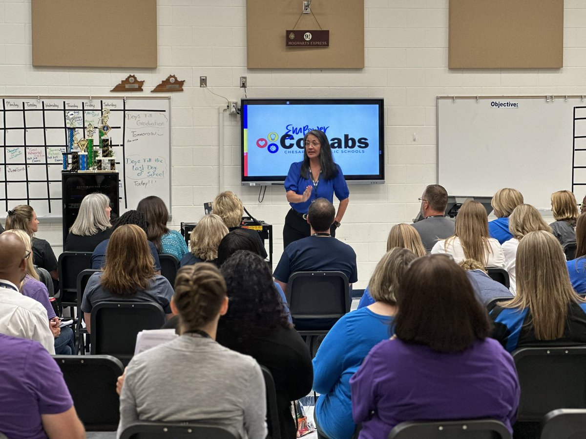 ShondaWindham's tweet image. Noone can pack a room for professional development like my friend @sweat_nancy! #ColLab #GameonCPS