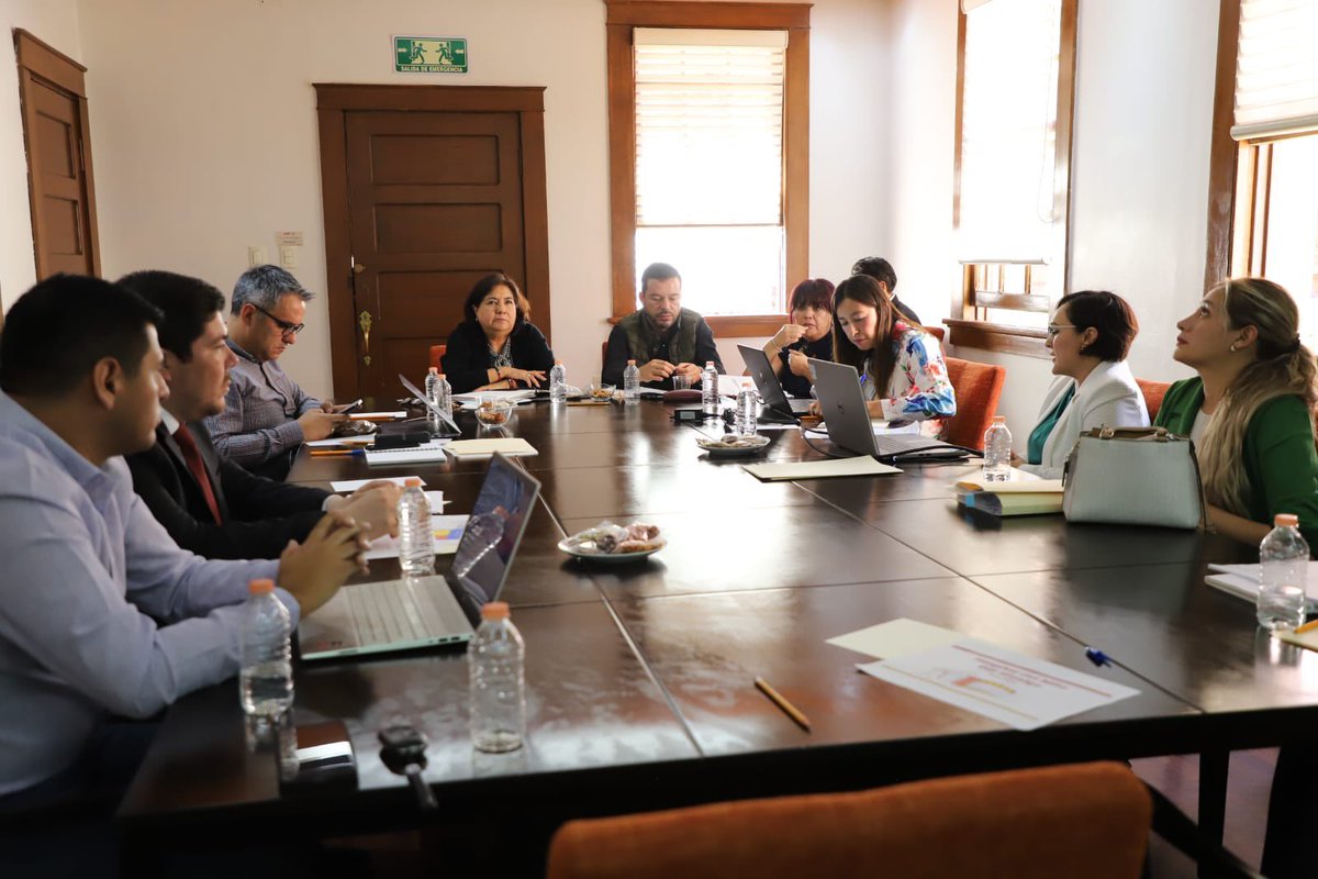 difhgo's tweet photo. Para comenzar con las actividades de revisión del plan presupuestal 2024; Edda Vite, presidenta del Patronato del DIFH en conjunto con Javier Rodríguez Sagahón, titular del Sistema sostuvieron una reunión con Rubén Hurtado… https://t.co/nqgPKKpLEe