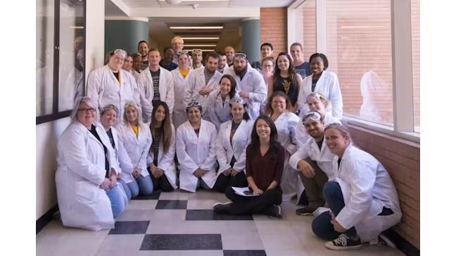 Paloutz's tweet photo. An interesting case in adapting a STEM curriculum for distance learners - increasing accessibility while still gaining lab time!

More with Edsurge: https://t.co/EKeXNYliIp
#stemcareers #highereducation #virtualstem #distancelearning https://t.co/Z0WInNQJWc