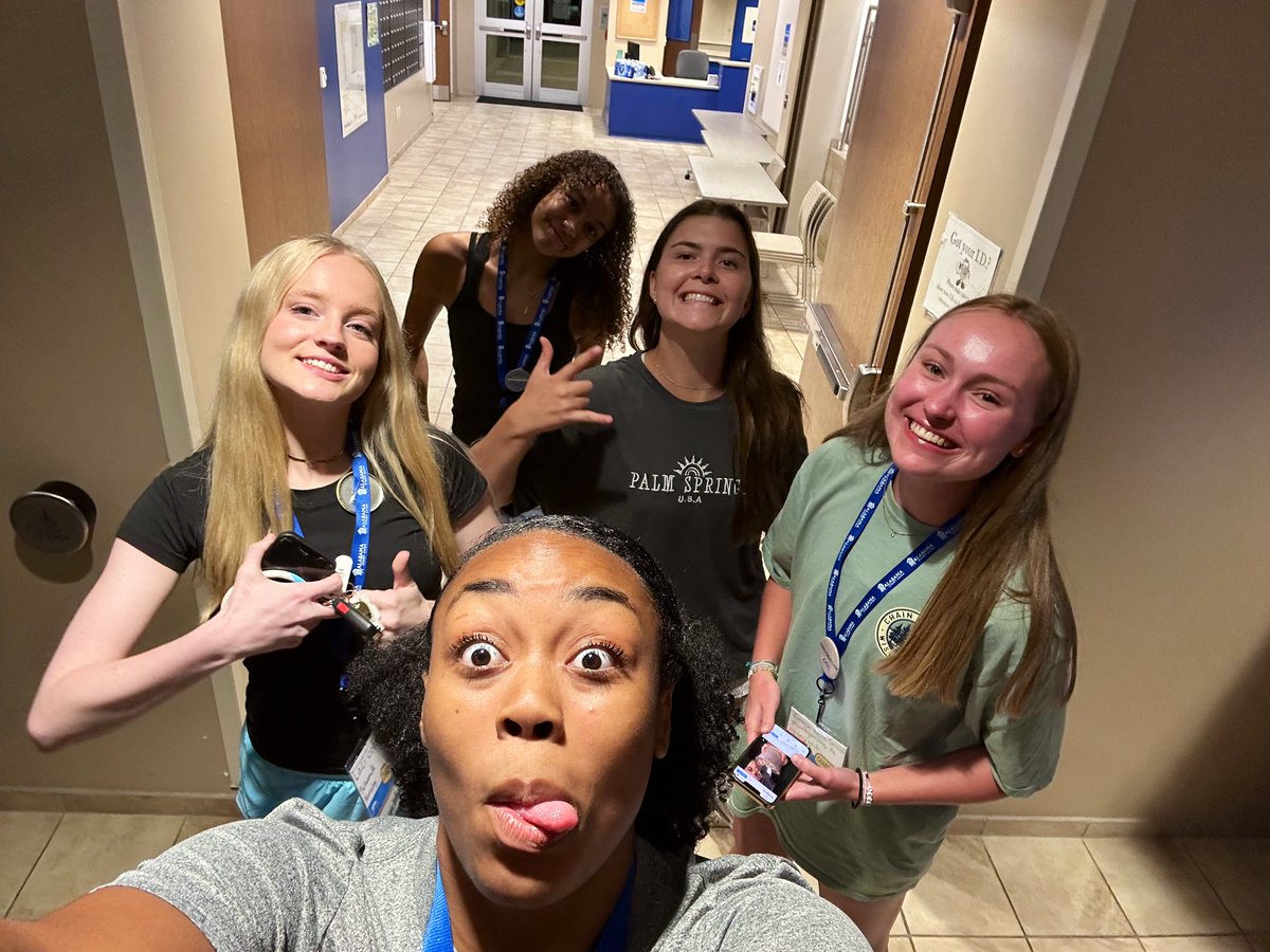 These 5 are oriented and ready for move in day!! And we cannot wait! @UAH_WBB @shauna_baller14 @EmmaKateSmith5 @lacigogan @jaydenm04 @bellawhite23