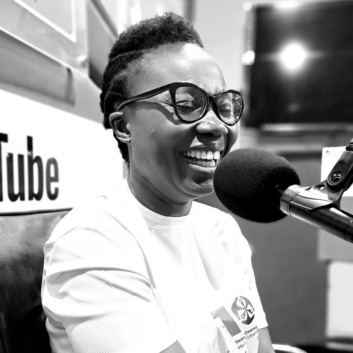 Okay1017fm's tweet photo. Soothing and uplifting testimonial melody from Ewura Abena #thisfar on #ekwansodwoodwooo with @abeikusantana https://t.co/BMmToL0DcN