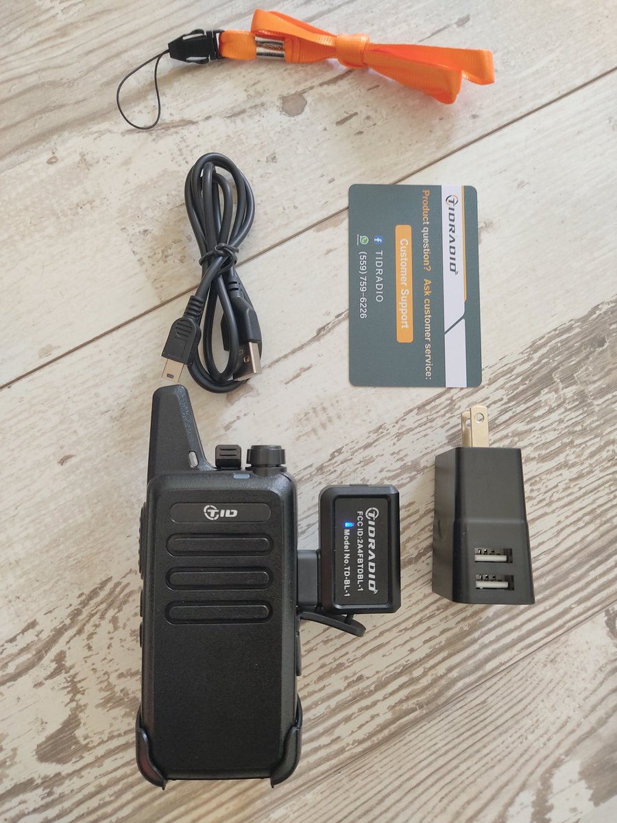 GmrsKissimmee's tweet photo. Tidradio Bluetooth Programmer and Tid TD-M8 working together !!! @tidradio @TidradioO #Bluetoothprogrammer #tidtdm8 #tdm8 #walkietalkie #amateurradio #gmrs #gmrsradio #hamradio #tidradio https://t.co/tjOMfdQY1E