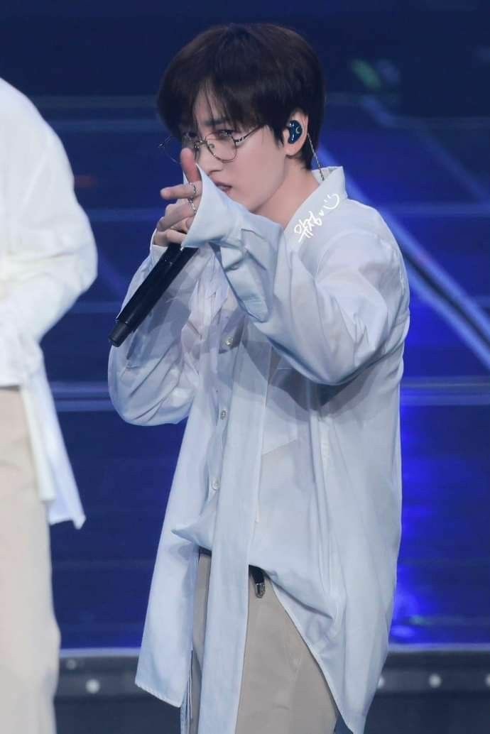 lmintgreyl's tweet photo. #eunhyuk 💙 https://t.co/83RusDZHew
