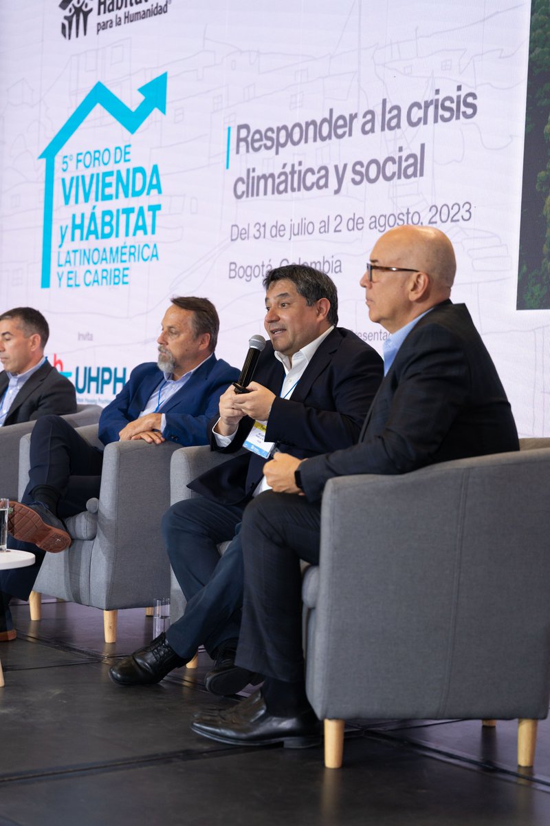 ficemcemento's tweet photo. Ricardo Pareja, Dir de Acción Climática e Innovación de FICEM, estuvo participando del 5° Foro de Vivienda y Hábitat, Latinoamérica y el Caribe, organizado por @Habitat_LAC hablando sobre la Iniciativa 100 mil pisos para jugar y los cementos bajos en carbono.
#FICEM #soyhabitat https://t.co/ht7jaNKQCJ