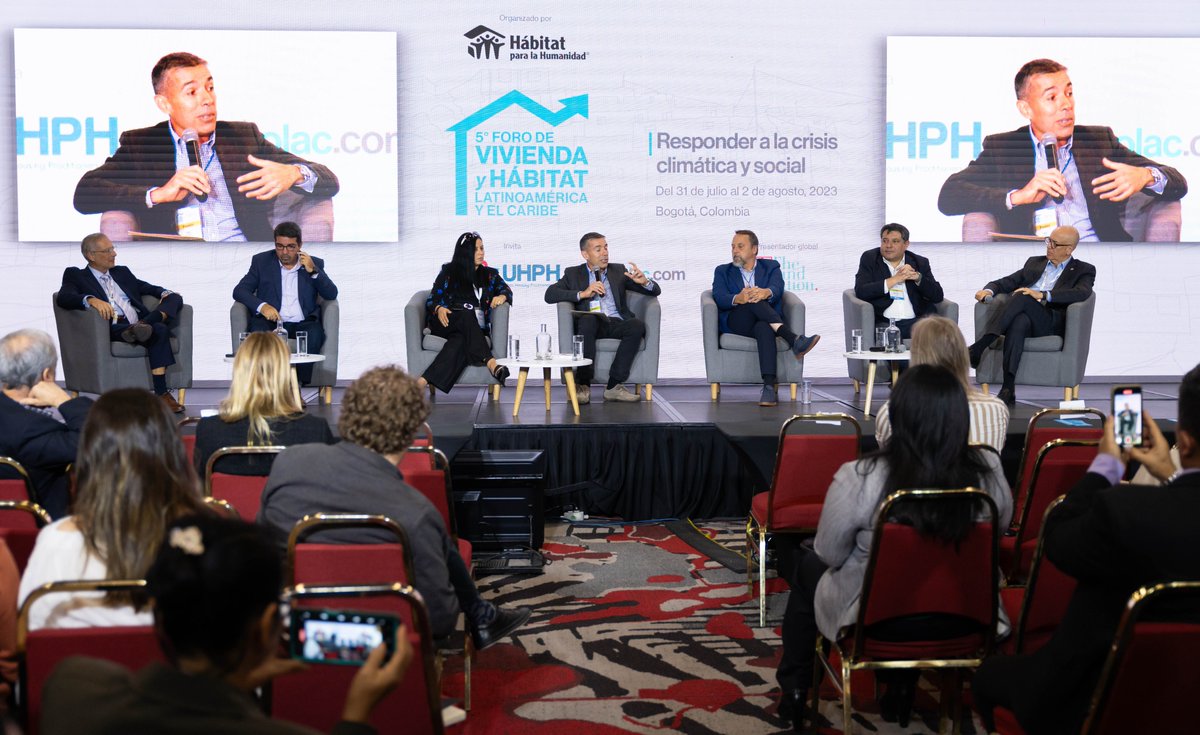 ficemcemento's tweet photo. Ricardo Pareja, Dir de Acción Climática e Innovación de FICEM, estuvo participando del 5° Foro de Vivienda y Hábitat, Latinoamérica y el Caribe, organizado por @Habitat_LAC hablando sobre la Iniciativa 100 mil pisos para jugar y los cementos bajos en carbono.
#FICEM #soyhabitat https://t.co/ht7jaNKQCJ