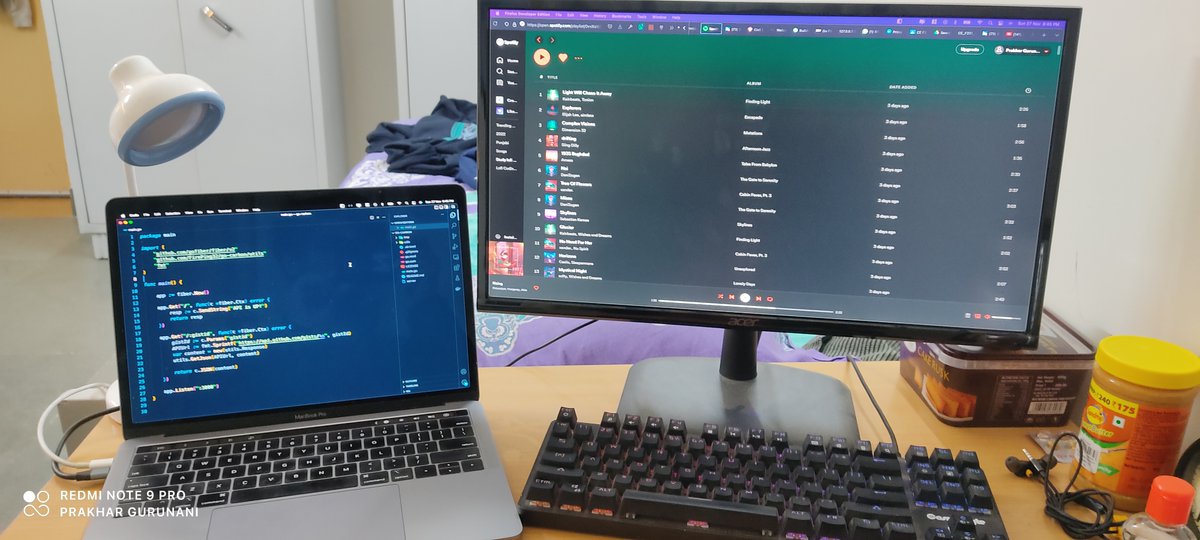 FirePing32's tweet image. Avg developer&apos;s desk in college :)

@MLHacks #GlobalHackWeek