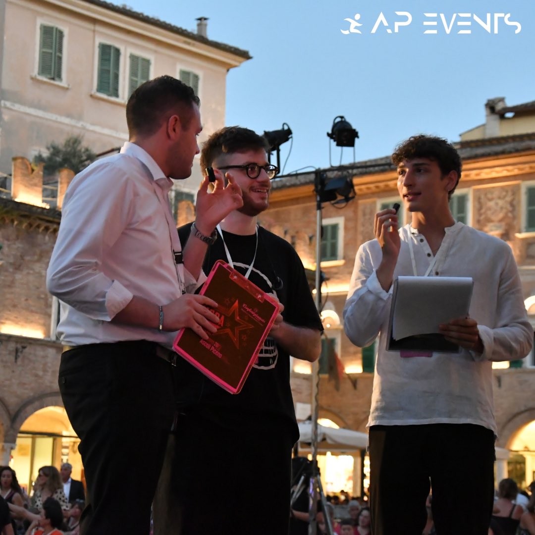 ApEventsaps's tweet photo. Entusiasti di aver partecipato come social partner alla 37ª Rassegna di Moda sotto le stelle, un evento straordinario organizzato da @confartmcapfm . 🌟#fashionevent #confartigianatomacerataascolipicenofermo #modasottolestelle #apevents #madeinitaly https://t.co/8u4YxVl6np