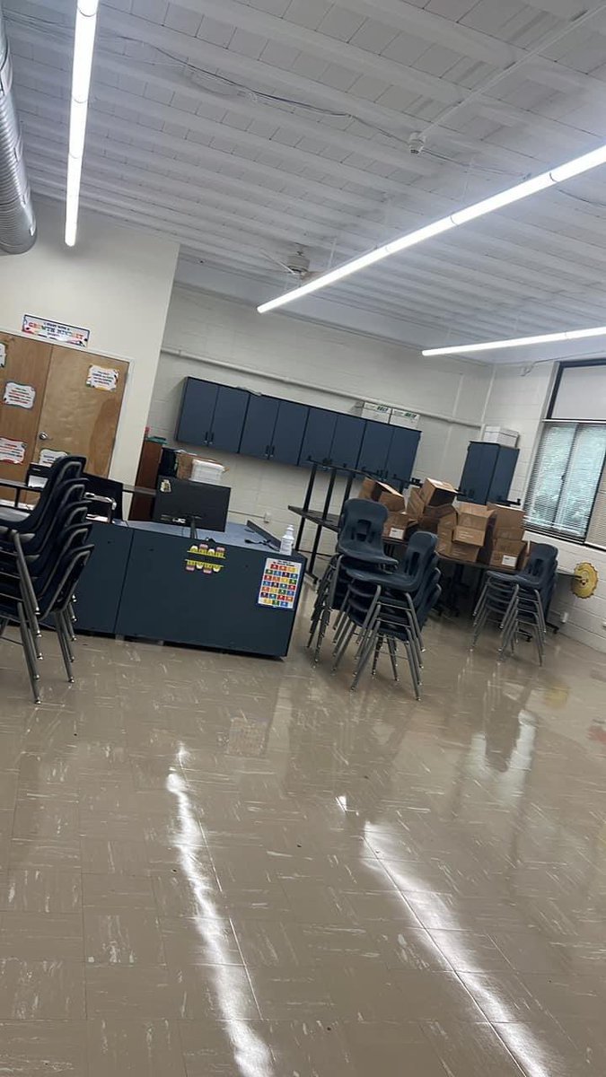 Mrs_WhiteOHS's tweet photo. And so it begins!! Year 19 ❤️ #ohspanthers #teacherlife https://t.co/foB8sgAjnq