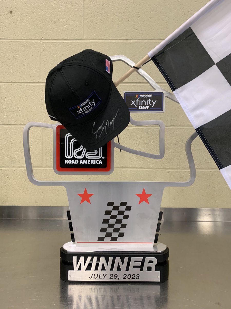 I’ll pick a winner tomorrow. 

RT for your chance to win a signed Victory Lane hat from <a href="/sam_mayer_/">Sam Mayer</a>