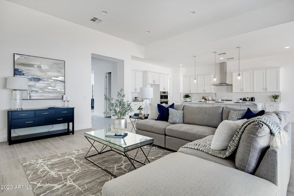 AZLuxPartners's tweet photo. Congratulations to our clients on the purchase of their new home in Gilbert for $980,000.

Looking to buy, sell, or invest? Contact our team today: 480.766.1515 | info@azluxurypartners.com | https://t.co/qHJRiL4SF9. https://t.co/o3tbWjIym3