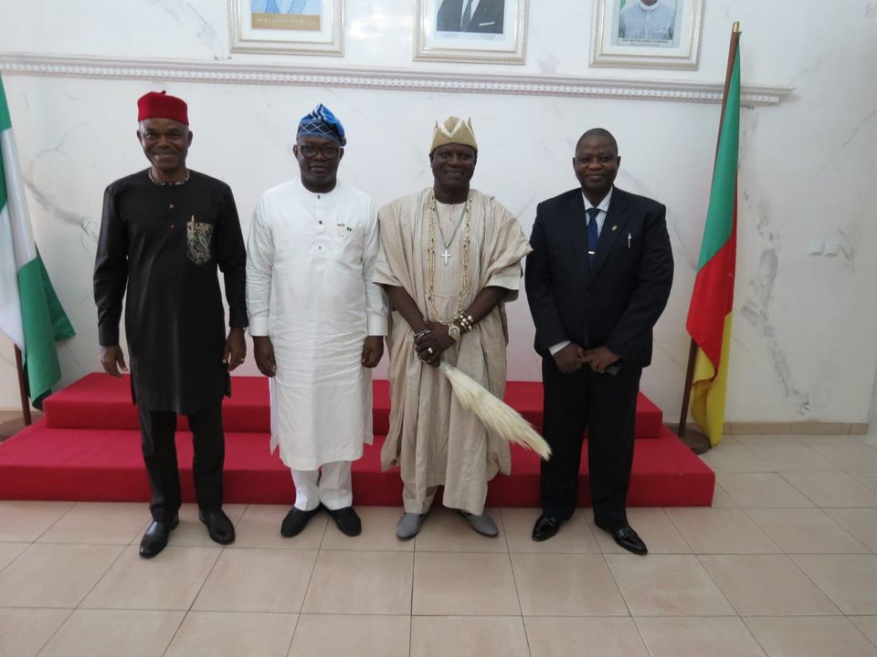 officialNHC_Yde's tweet photo. A courtesy call to the High Commission by HRM, Adekunle Okunoye. https://t.co/e6jE4AxSgo