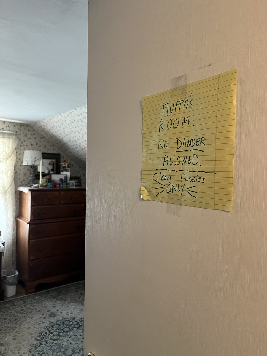 ShakesisterGrim's tweet image. Guess where I am? My morning started out with CLEANING… and now my afternoon continues with cleaning! 

#conventlife #abbey #nuns #Messi𓃵 #travel @AndrewSacks13