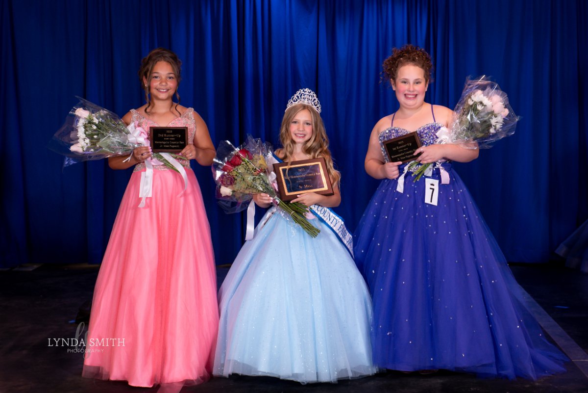 MonCountyFairWV's tweet image. Your 2023 Monongalia County Fair Junior Miss, Kendall Ferry, 1st Runner Up - Daisy Nestor, and 2nd Runner Up - Adalyn Hicks.  MonCountyFair.org #moncountyfair #moncounty #morgantown