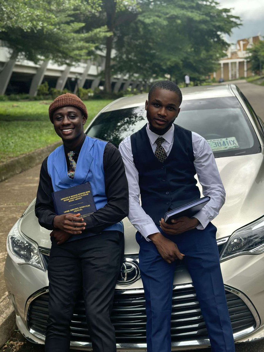 styledbydaves's tweet photo. Sorry I'm late😄

Thank you great ife🙏❤
#OAUtwitter https://t.co/6q8R2MV1ns