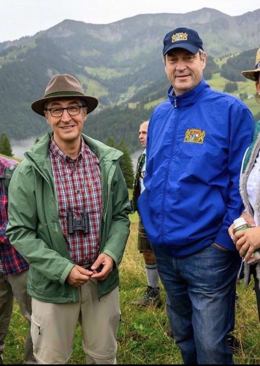 gazoschmazo's tweet image. özdemir sieht integrierter aus als söder