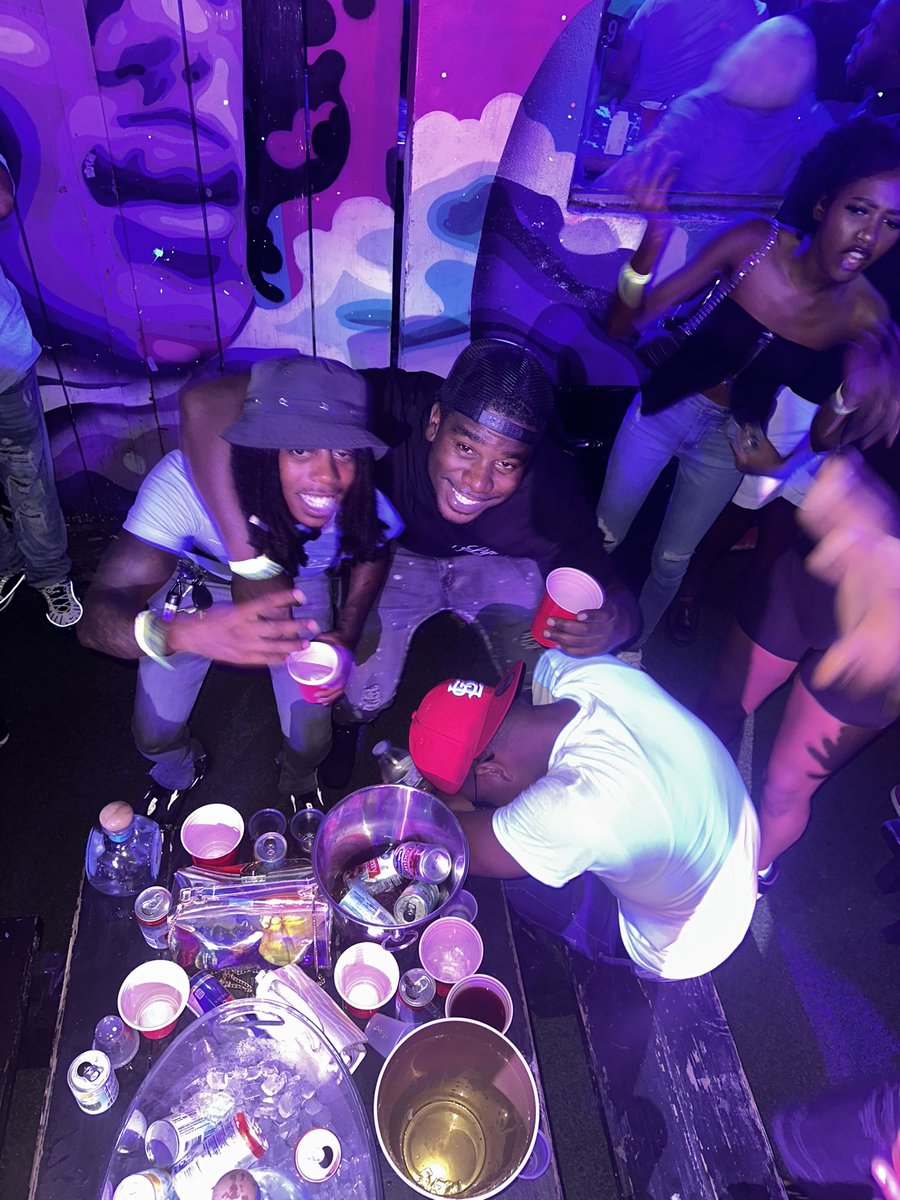 Live5weezy's tweet photo. Tampa Florida 🔥🔥💯 it’s 🆙 https://t.co/1nzVKkpAN4