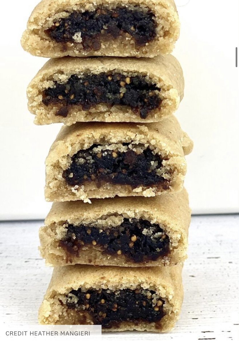 Need a few pre-workout easy snack ideas? This article by  in <a href="/WomensHealthMag/">Women's Health</a> is for you! 🍌 It shares 15 Pre-Workout Snacks You Can Prep Ahead of Time, including my recipe for homemade fig bars! Get the ideas &amp; recipes— womenshealthmag.com/food/g44576073… #SportsNutrition