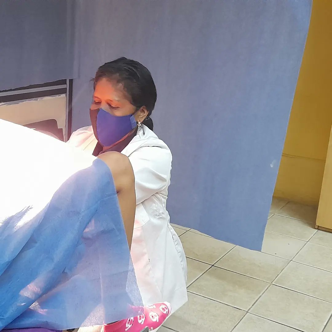 El programa SAIM del Instituto Mamá Rosa realizó  la consulta de medicina general, la cual tiene como obejtivo prestar atebción médica primaria a los usuarios y usarias de la comunidad bolivarense.
#YoAlzoMiBandera