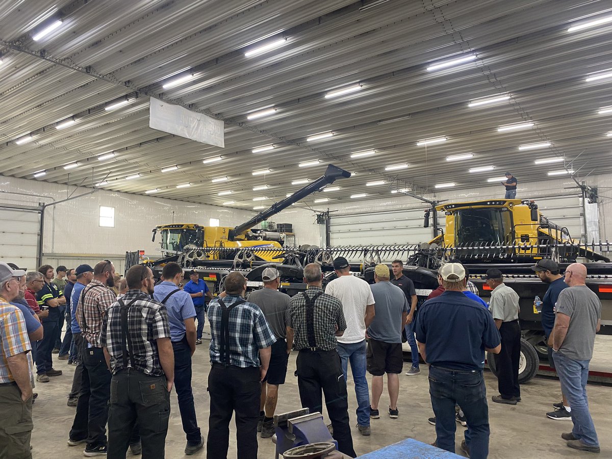 IanMazergroup's tweet photo. Combine clinic  for Portage and Neepawa customers. Thanks Aspenheim Farms for hosting!!! @mazergroup @NHAgriculture https://t.co/hqBTcifi9h