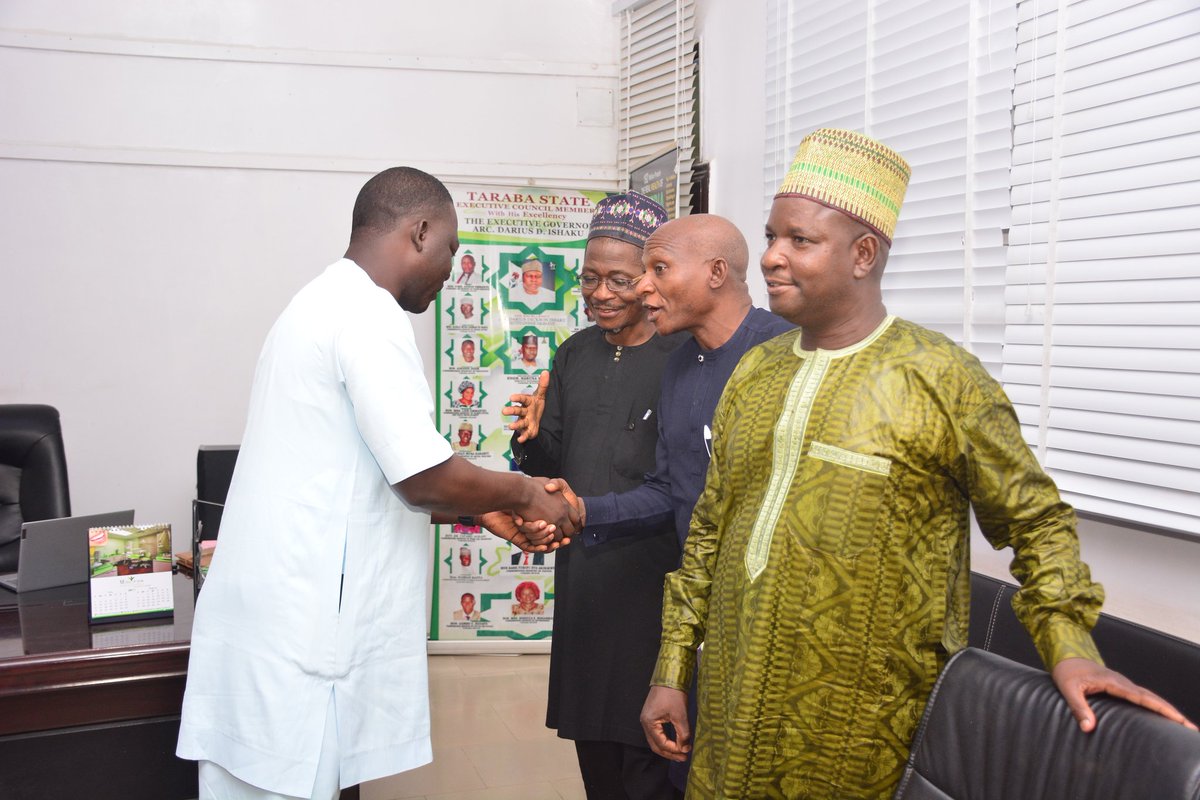 WACHEF pays Advocacy visit to the Commissioner of health, Taraba State
WACHEF In her effort to strengthen the healthcare system in the state had today paid an advocacy visit to the newly appointed Commissioner for Health DR. Bordiya Buma in his office at the SMoH complex.