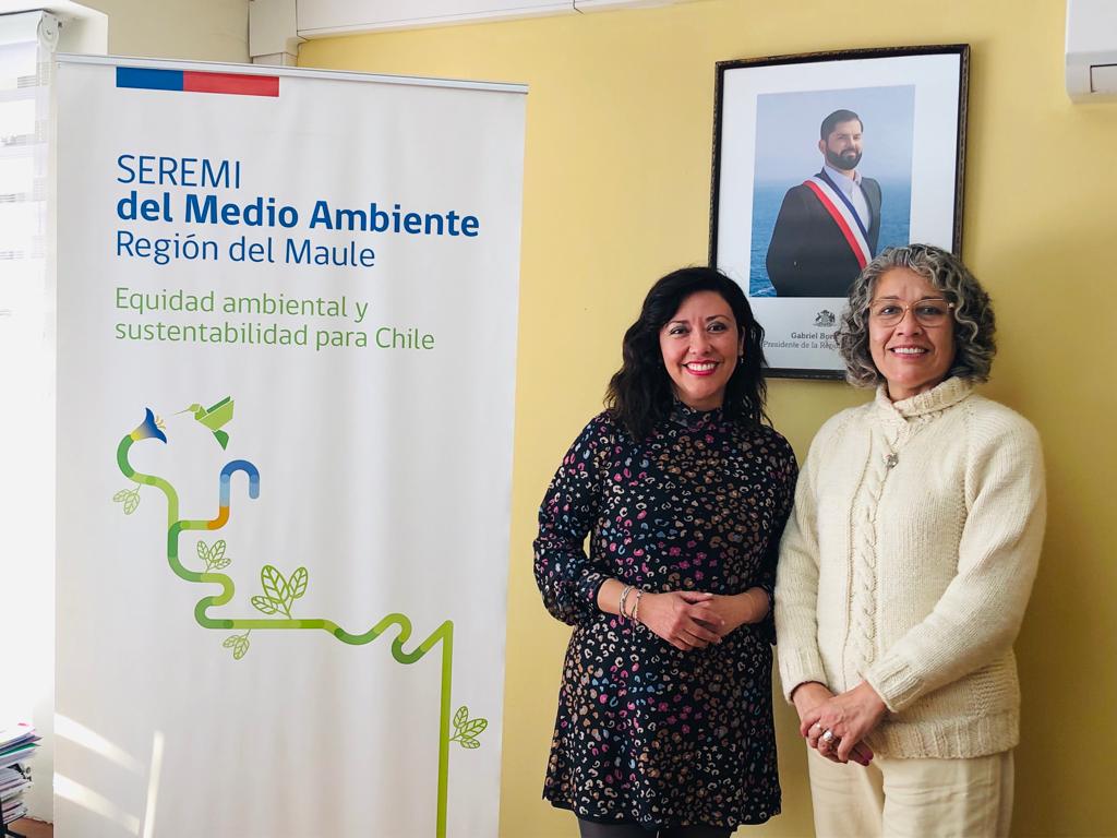 MMAmaule's tweet photo. #MMAInforma 🌱Seremi M.A, Daniela de La Jara se reúne con equipo de UCM Sustentable @ucatolicamaule para fortalecer los vínculos y avanzar en un trabajo colaborativo con el fin de fomentar el desarrollo de una cultura sustentable en los territorios de nuestra región del Maule. https://t.co/1BmWJMMFqu