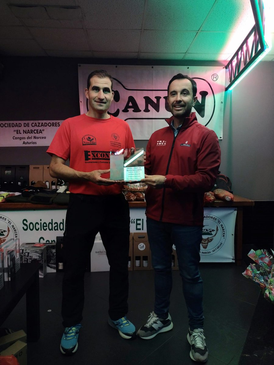 JoseCarral3's tweet photo. 🧵Con semejante"cocido intelectual"(#Cuetara) después  que  @AlejandroJCalvo y el DG #DavidVillar hayan permitido que la caza rebase todos los límites de calendario y actividades,ahora esto en pleno PN de Fuentes del Narcea,Zona Osera,LiC, ZEPA.Que lo celebren en el coto. Sigo👇 https://t.co/M6n9R360da