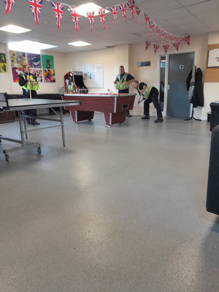 ValleyVeterans1's tweet photo. Whoever said never work with children or animals has never visited us. Here's Frankie the Ferret enjoying a treat; Snowy enjoying a bath between torrential showers; and some wildlife at our Thursday Breakfast Club today. It was great to see a big crowd with new friends joining us https://t.co/x1YADFwVPv