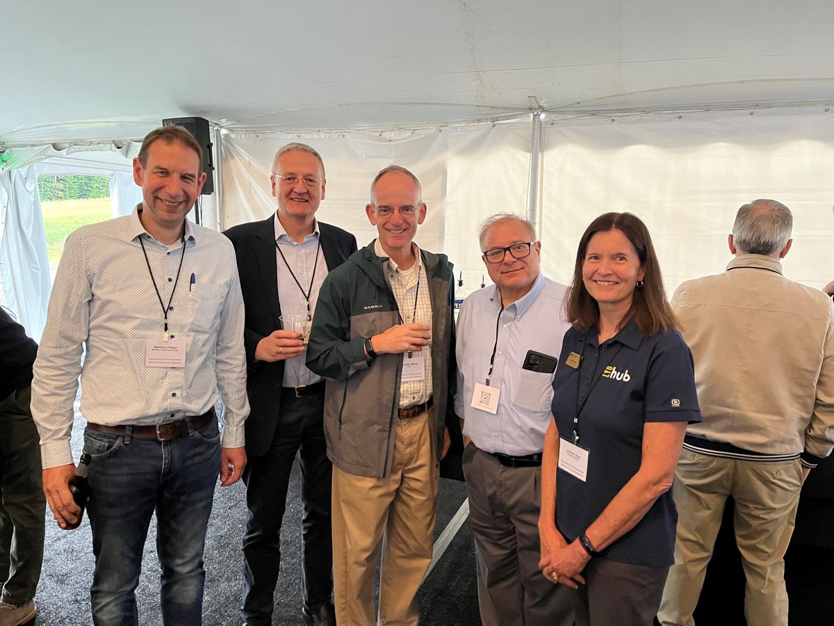 lyohub's tweet photo. Great to reconnect to the amazing global lyo community at the Freeze Dry Conference in Breckenridge #freezedrying #lyophilization https://t.co/g0oh7xpPNb