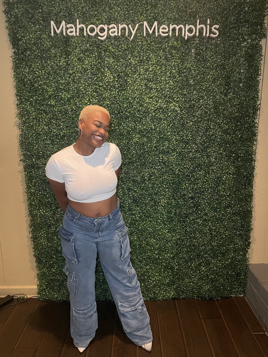 #WhosWhoofJSU #JSU24
Shaunacy SHAH-NUH-C
*Psych Major 
* Creator of Wellness Wednesday Mental Health chat/ Community☀️
(Rebrand coming soon!)
*ΣΓΡ🐩
* Jewels 💎💜
* The people’s sweetheart💛
The list truly long but imma leave y’all with this! 
Say Hi 👋🏽if you see me !
