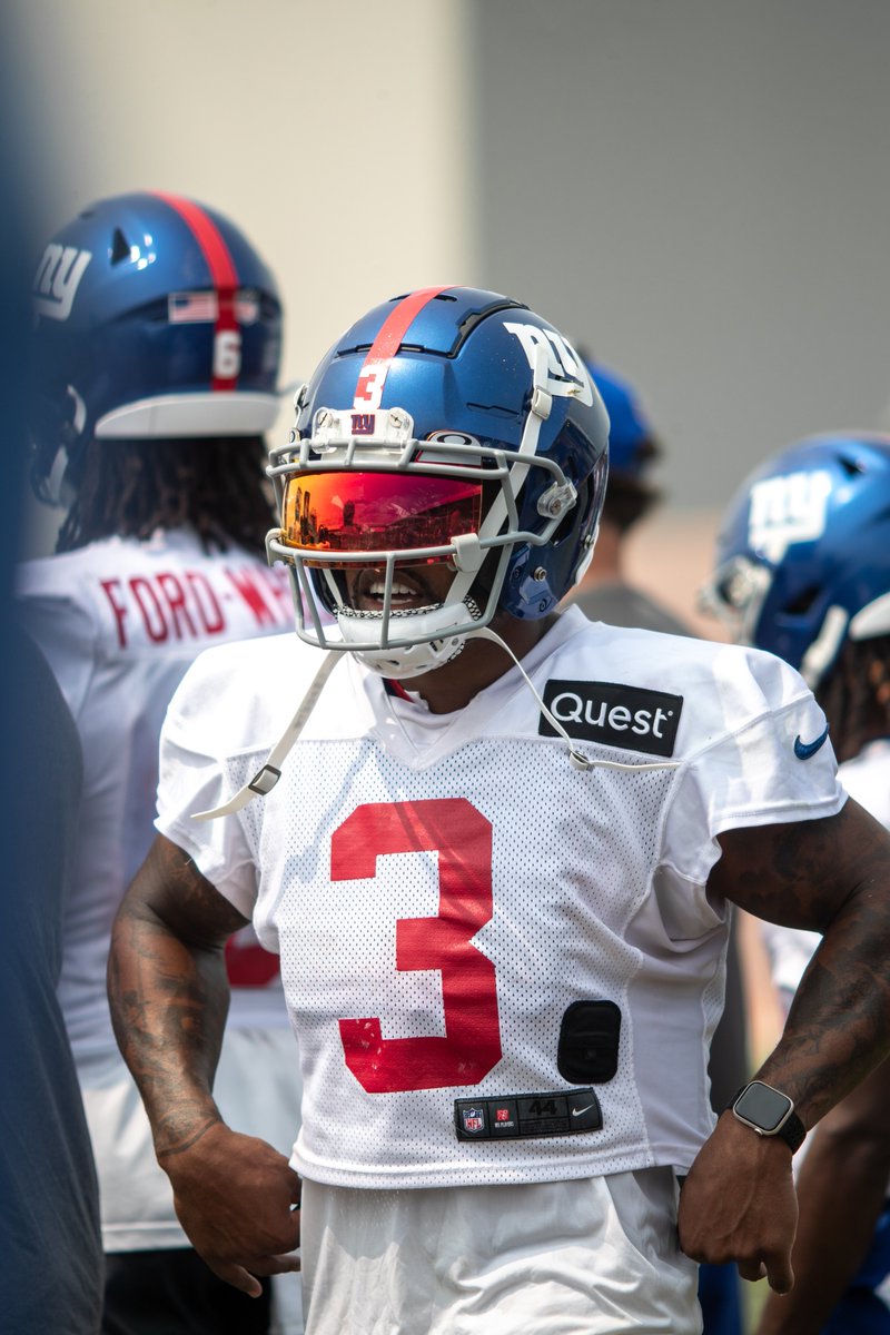 nikkir3nee's tweet photo. My career started with a camera at a Giants training camp, felt good to go back 🥹 https://t.co/f7WTViDHnw
