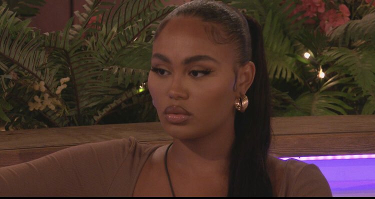 user14201064327's tweet photo. The category is……..NEVER DECLINING FACE CARDS 💳 #loveIsland #tyrella https://t.co/8ql61ofQva