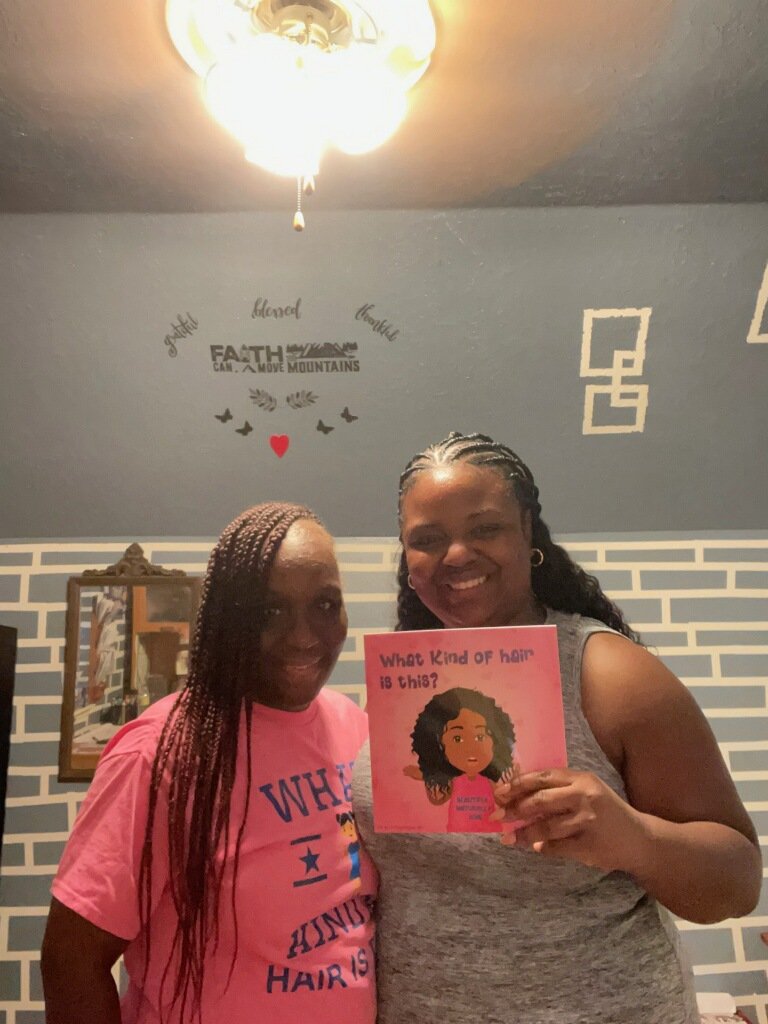 AngeeKTheAuthor's tweet image. WHAT KIND OF HAIR IS THIS?
#1STBOOK #AngeeTheAuthor #AuthorAngelaKing #MyNaturalHair #ItsJustHair @MichelleObama @Oprah