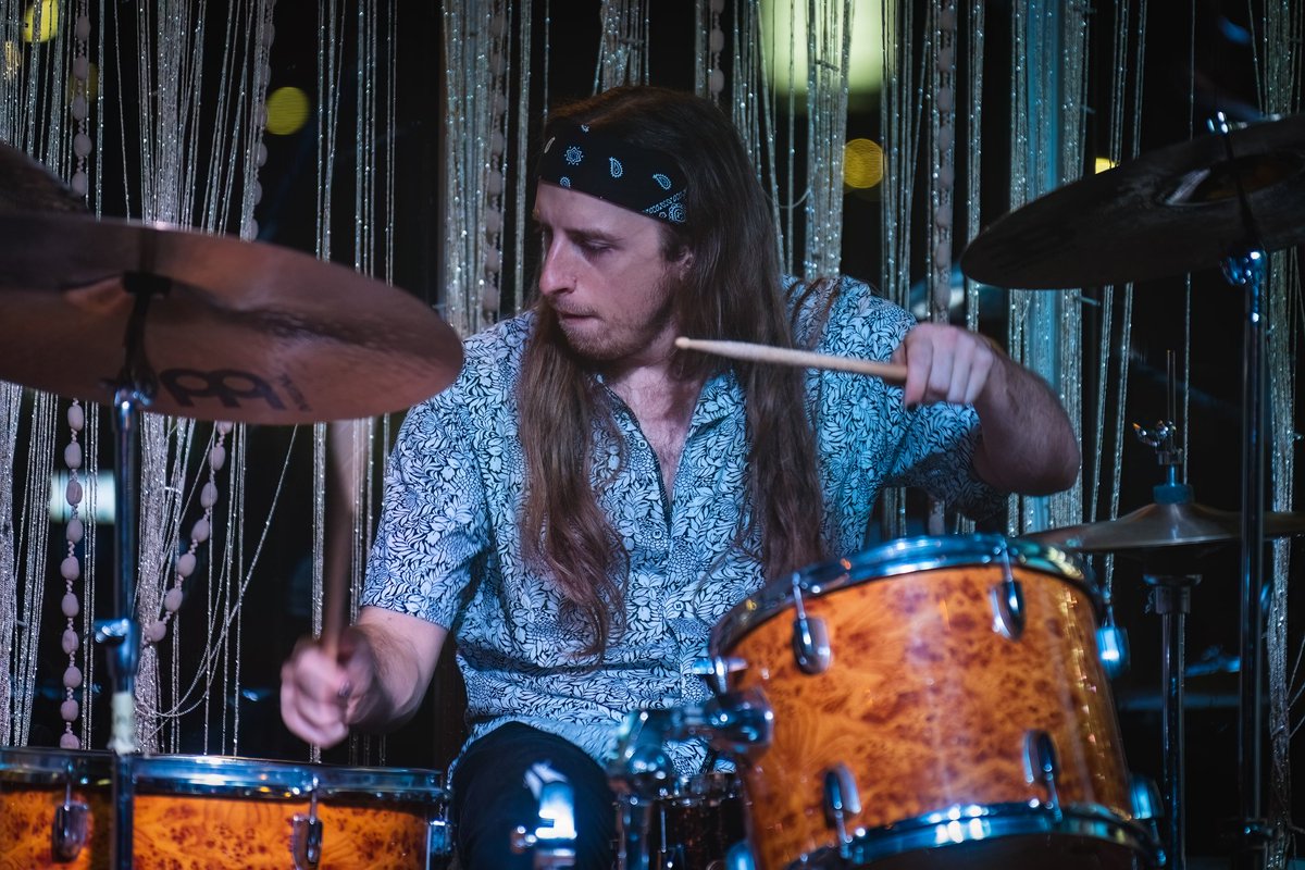 KVAvisual's tweet image. Year of October