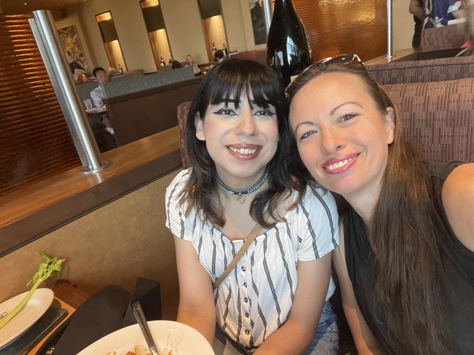 I had a very fun date with my domme the other day we ended up getting the same shoes at the mall 💖💖@EmpressMysti<a href="/tag/mvsales"class="tags"><span>#mvsales</span></a>