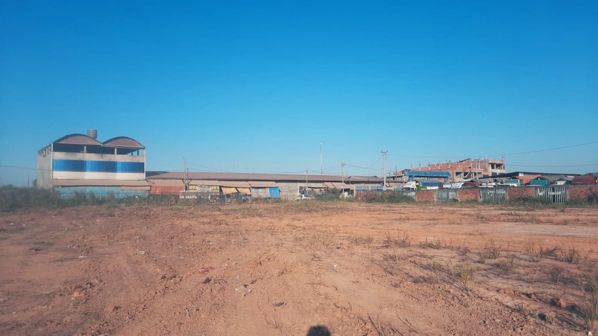 Muniportillo_'s tweet photo. 📷#ParaServirleMejor| El área de mantenimiento vial realiza limpieza  del patio del  terminal terrestre Km. 6.
#janetcastagne
#MPCP https://t.co/dx0S5RM5At