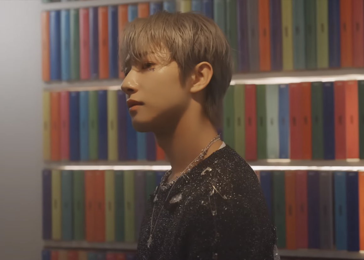 HRJFEED's tweet photo. HUANG RENJUN… https://t.co/q8bDx374tc