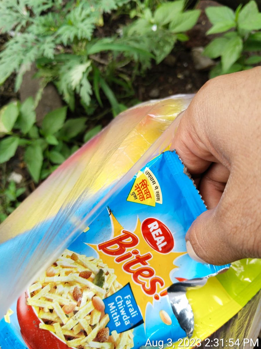 Pdt ce temps en Inde, les adhérents de mon association cleanplanet.io ramassent les déchets des gourmandes...
⚠️ Nettoies l'environnement 🌏🌏🌏 et reçois de l'argent €€€
Geste simple et efficace immédiatement
#nepaslaissertrainersesbites 
#nature #CleanUp #pollution