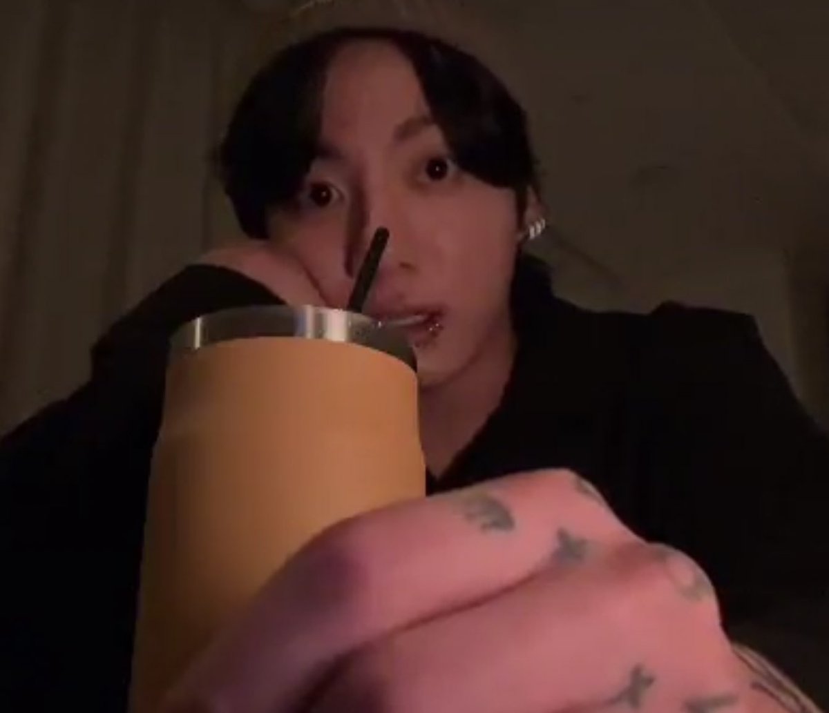 not jungkook pulling up with his tumblr cup 💀