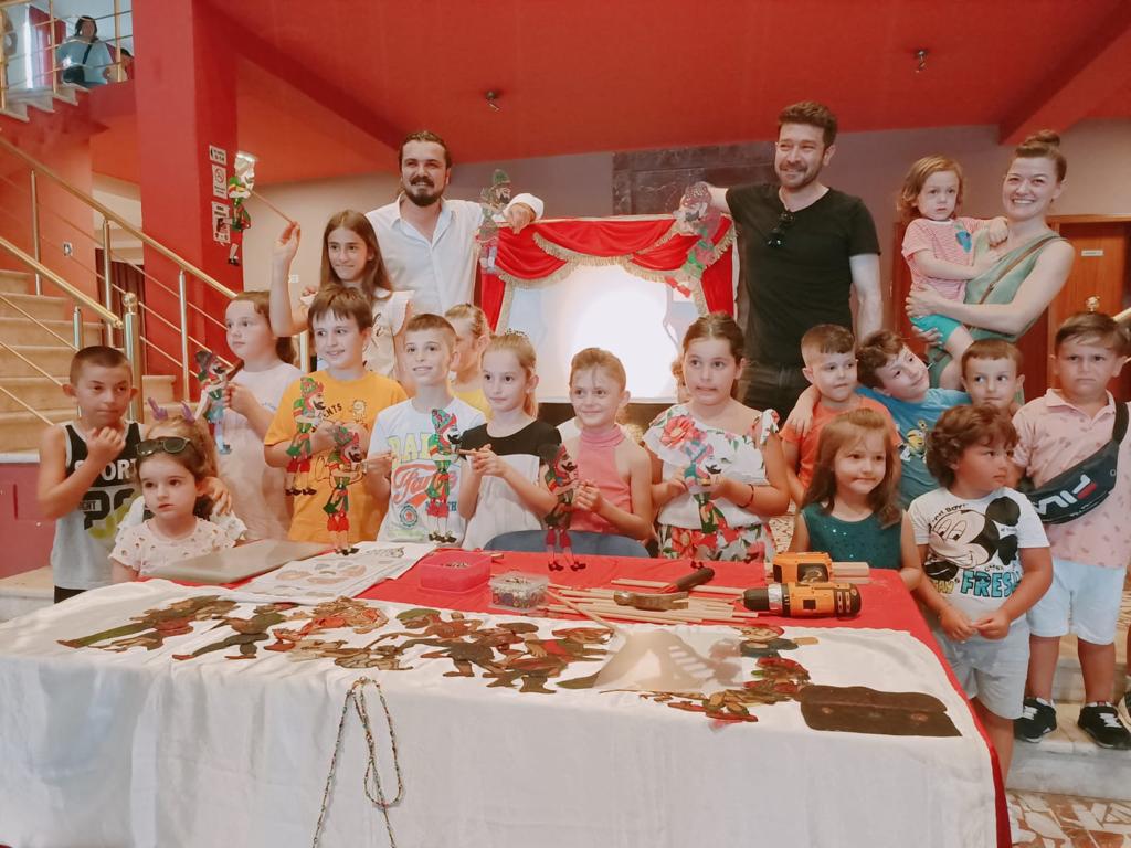 devtiyatro's tweet photo. TÜRKİYE KÜLTÜR YOLU FESTİVALİ DEVLET TİYATROLARIYLA RENKLENECEK

🔗 https://t.co/MUzmIWZfdA https://t.co/OCJSjVdjug