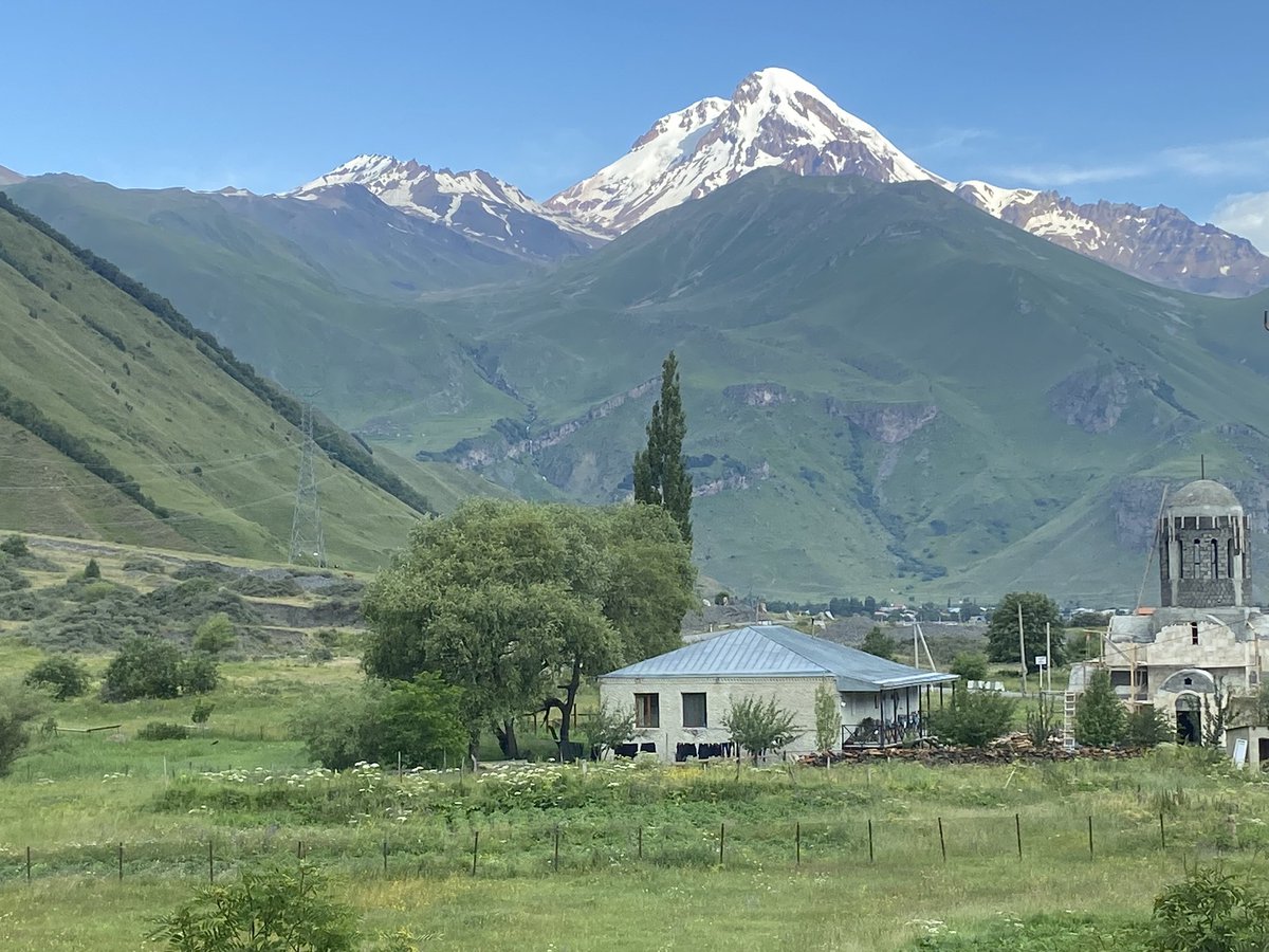 TweatsRob's tweet photo. An amazing country - friendly people and beautiful views.  Where am I? https://t.co/cTpY610gF6
