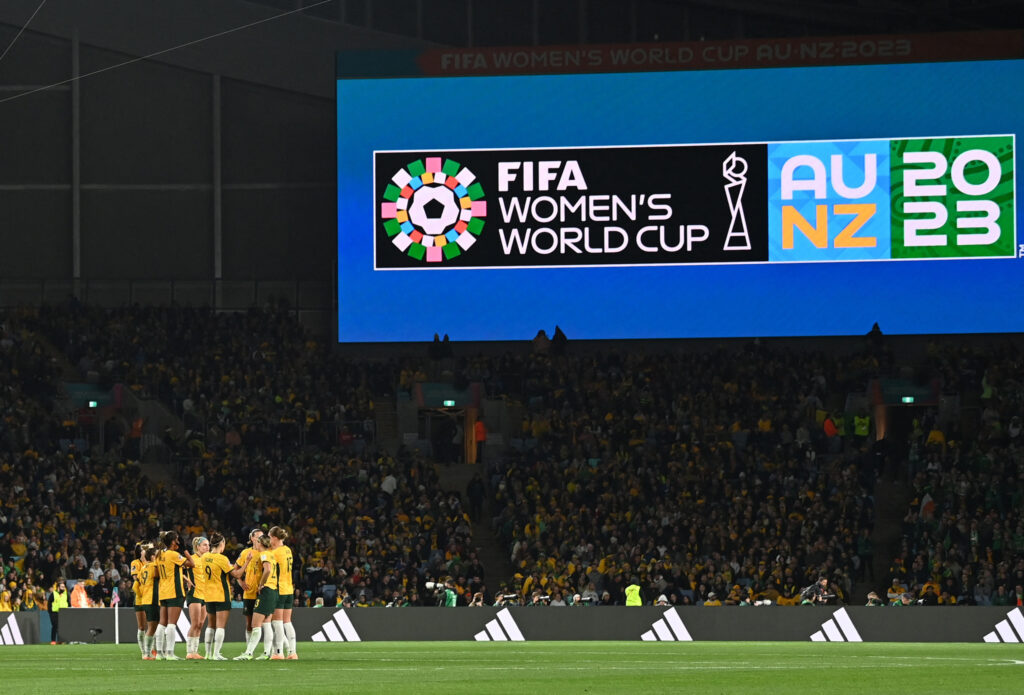 SportsInnoX's tweet photo. Did you know @Globant is sponsoring the 2023 @FIFAWWC in partnership with @FIFA, aiming to enhance the FIFA+ streaming platform and support flagship global events? Read our full article here https://t.co/hKk8B9YVF5 

#SportsInnovationX #Innovation #2023WorldCup #Globant #FIFA https://t.co/HJxZtdzq6b