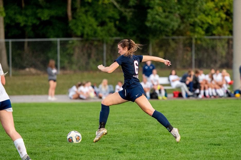 OneNationJustin's tweet photo. My story on Bellmont star Senior @cjgilbz 💥⚽️ ❤️💙 @BellmontAD @MSUEaglesSoccer @PeytonHull8 @sienna_mullen42 @Beth_Loveless30 @TaliaRW2 @OliviaHill_KZ @SummerFishel26 @elizalangfeldt @ErikaWells_22 @kyliemsmith28 @ShayShipley @Lillianwilson04 @iegilbert https://t.co/93LUxAnovR https://t.co/abEgIL8pfu