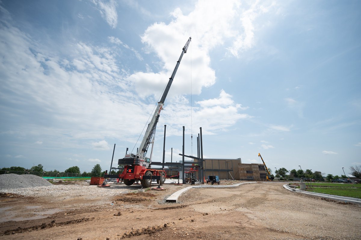 We are excited to update that steel is going up at Congregation Beth Shalom! BNIM
#BethShalom #alhuber #BNIM #kcconstructio