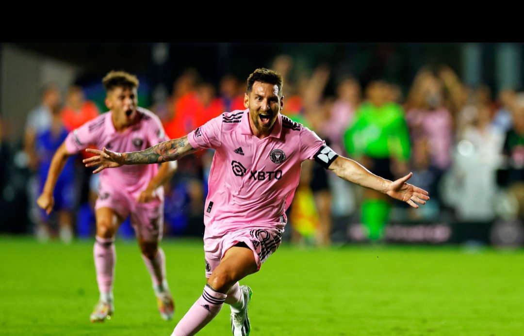 Colaldino's tweet photo. Who's the best Football plur in the world 
Cristiano Ronaldo (CR7) #Ronaldo𓃵 #AlNassr
Leo Messi #Messi𓃵 #InterMiamiCF
Haaland #Haaland #ManCity
Mbappe #Mbappe #PSG
IFB ❤️ 
#football #Fitbaw #soccer https://t.co/ObzxHHpcST
