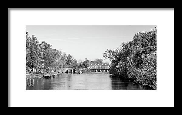 #framedart #homedecor #fineartphotography #augustageorgia #savannahriver #blackandwhitephotography #AYearForArt 
#denisewiesephotography

fineartamerica.com/featured/black…