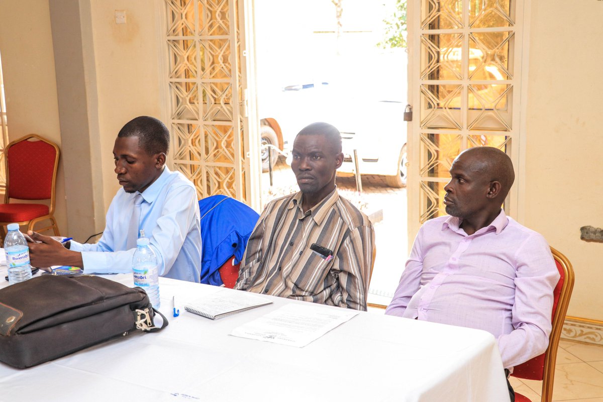 MakSPH's tweet image. @CeshCentre engagement of @LocalMayuge, @kansiimeonesmu2, Senior Knowledge Management Officer @sdgs_ug under @OPMUganda, shares highlights of #Agenda2030 &amp;amp; #Agenda2063 and presents key issues in National Readiness Review, #SDGs implementation framework, and roadmap brief.