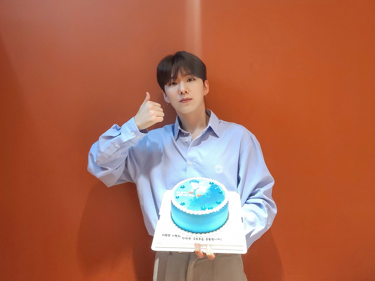 OfficialMONSTAX's tweet photo. 📸
230803 #몬스타엑스 #기현
JTBC #한블리 완료 ✨

매주 목요일, 몬베베와 함께해 온
기현의 한블리가 끝이 났습니다 🥺
올바른 교통문화를 배울 수 있게 해주신
제작진분들께 감사드리며🙇
그동안 시청해 주시고 응원해 주신
몬베베 여러분 감사합니다 ❤️

#KIHYUN
#MONSTA_X #MONSTAX 
#한문철의블랙박스리뷰